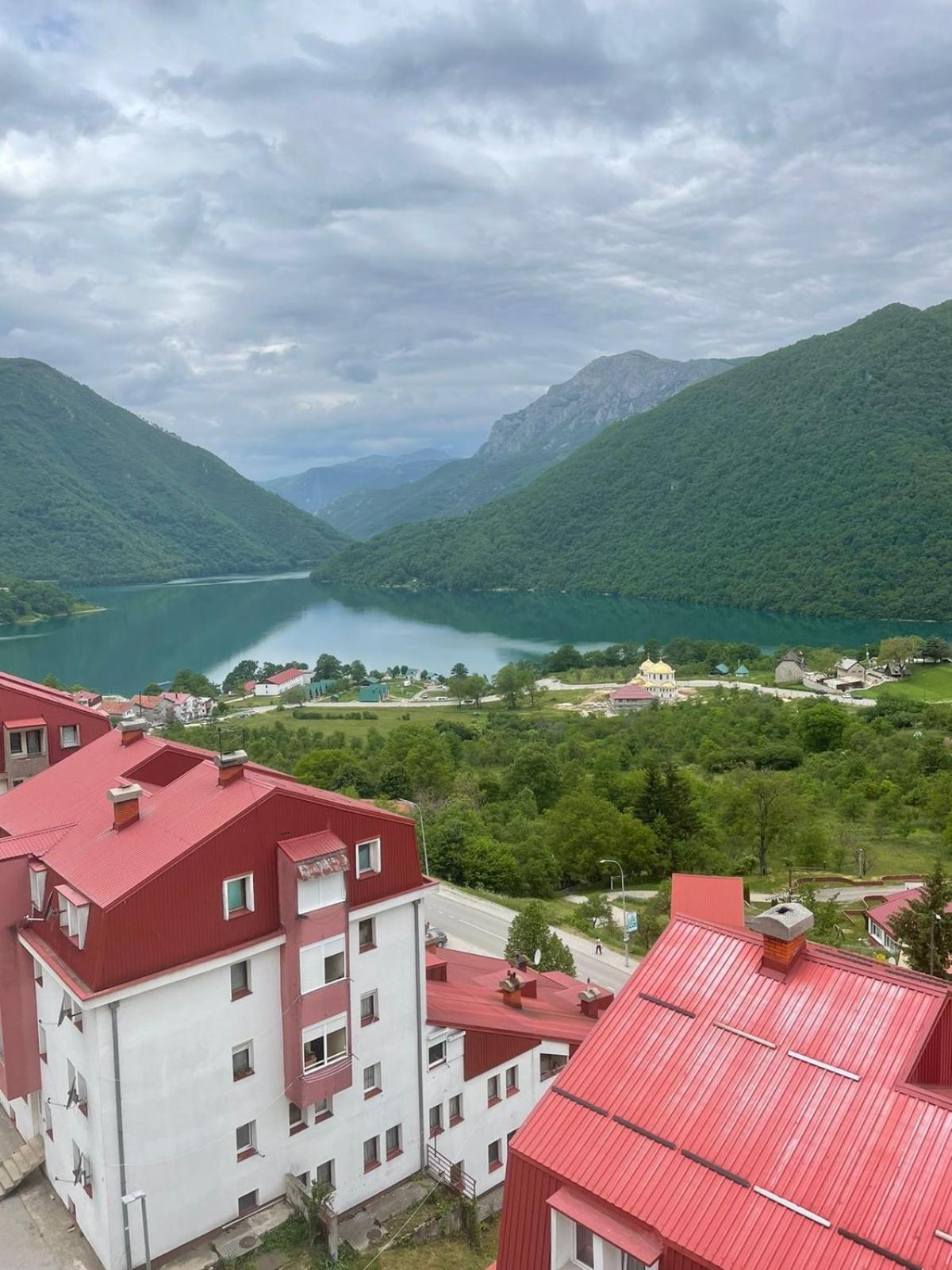 Jovovic Apartment Pluzine